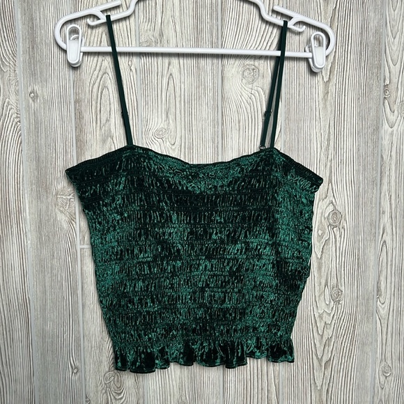American Eagle Outfitters Tops - American Eagle crop velvet tank size XL NWT